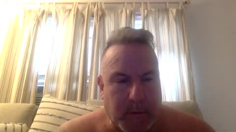 Snapshot of banana5289 chatting on January 1, 2025, 8:26 pm banana5289 online show from January 1, 2025, 8:26 pm