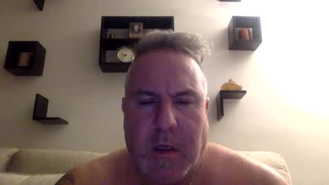 Snapshot of banana5289 chatting on March 4, 2025, 2:38 am banana5289 online show from March 4, 2025, 2:38 am