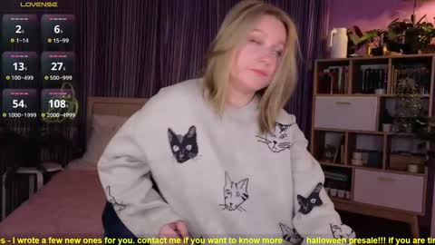 Snapshot of bananarum chatting on October 12, 2025, 10:14 am Allie online show from October 12, 2025, 10:14 am