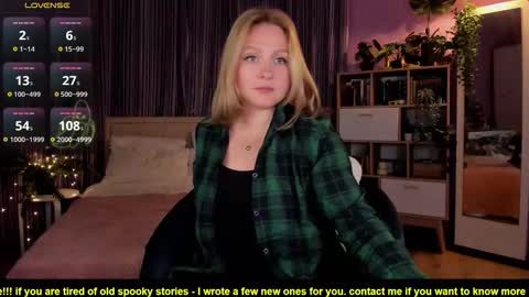 Snapshot of bananarum chatting on October 17, 2025, 2:30 pm Allie online show from October 17, 2025, 2:30 pm