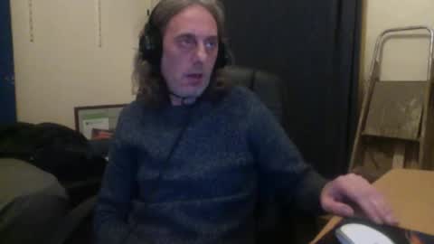 Snapshot of bangintoleather chatting on October 4, 2025, 2:31 am bangintoleather online show from October 4, 2025, 2:31 am