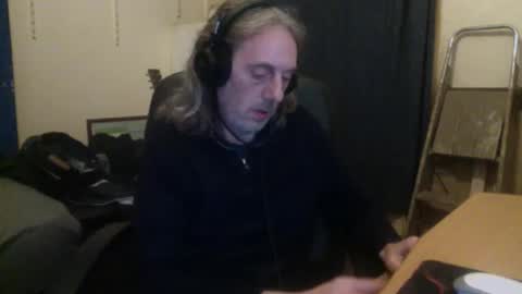 Snapshot of bangintoleather chatting on October 23, 2025, 2:22 am bangintoleather online show from October 23, 2025, 2:22 am