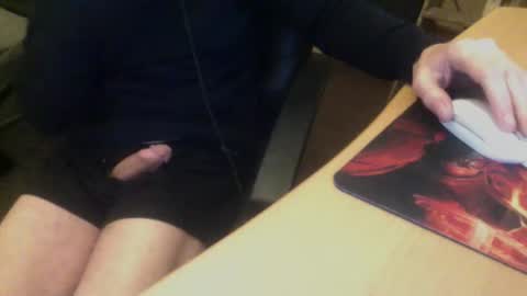 Snapshot of bangintoleather chatting on October 24, 2025, 2:19 am bangintoleather online show from October 24, 2025, 2:19 am