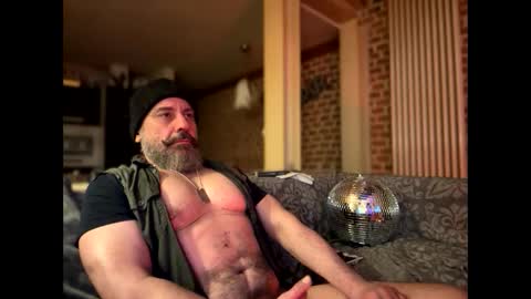 Snapshot of barba71 chatting on February 8, 2025, 3:52 am Military man 69 online show from February 8, 2025, 3:52 am