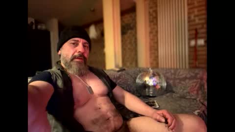 Snapshot of barba71 chatting on February 8, 2025, 2:27 pm Military man 69 online show from February 8, 2025, 2:27 pm