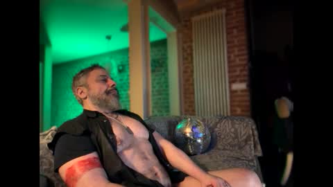 Snapshot of barba71 chatting on February 13, 2025, 2:23 am Military man 69 online show from February 13, 2025, 2:23 am