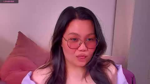 Barbie Kim online show from November 2, 2025, 9:06 pm