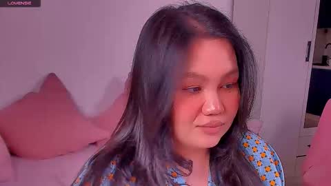 Barbie Kim online show from November 3, 2025, 8:54 pm