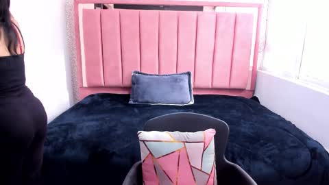 B A R B A R A online show from November 25, 2025, 11:54 am