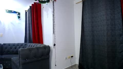 Snapshot of barbaraferrer69 chatting on December 19, 2024, 2:12 am BARBARA FERRER online show from December 19, 2024, 2:12 am