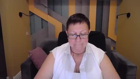 Snapshot of barbaraturners chatting on December 8, 2024, 9:52 pm barbaraturners online show from December 8, 2024, 9:52 pm