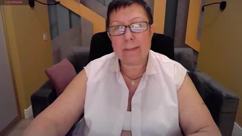 Snapshot of barbaraturners chatting on December 17, 2024, 5:29 am barbaraturners online show from December 17, 2024, 5:29 am