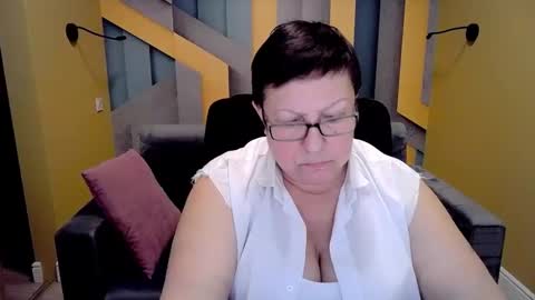 Snapshot of barbaraturners chatting on February 12, 2025, 10:15 pm barbaraturners online show from February 12, 2025, 10:15 pm