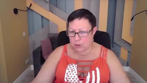 Snapshot of barbaraturners chatting on October 6, 2025, 7:44 pm barbaraturners online show from October 6, 2025, 7:44 pm