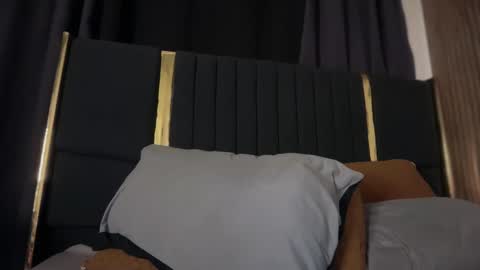 A I K O online show from October 22, 2025, 7:13 pm