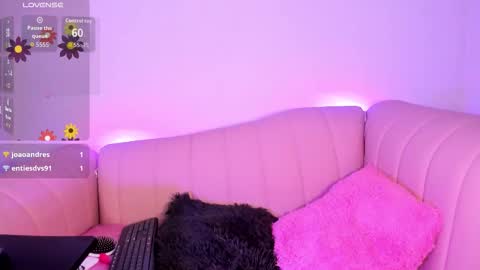 Snapshot of barbie_boy_ chatting on November 15, 2025, 8:44 am I work from home this is my room 3 online show from November 15, 2025, 8:44 am