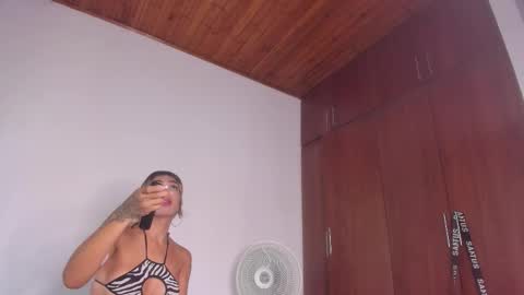 Snapshot of barbie_ds chatting on October 4, 2025, 11:52 am barbie_ds online show from October 4, 2025, 11:52 am