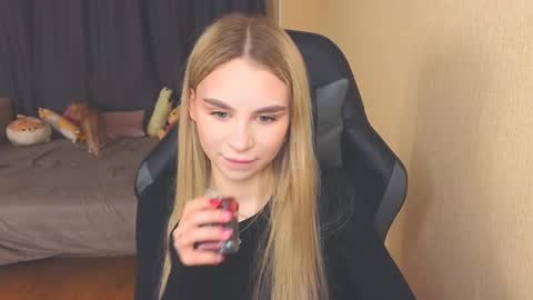 Snapshot of barbieee_doll chatting on December 8, 2024, 6:17 pm Eva online show from December 8, 2024, 6:17 pm
