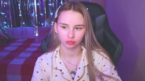 Snapshot of barbieee_doll chatting on December 31, 2024, 9:42 am Eva online show from December 31, 2024, 9:42 am