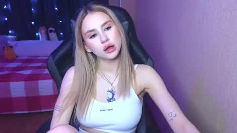 Snapshot of barbieee_doll chatting on February 22, 2025, 2:19 pm Eva online show from February 22, 2025, 2:19 pm