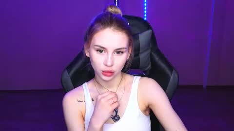 Snapshot of barbieee_doll chatting on March 4, 2025, 1:17 pm Eva online show from March 4, 2025, 1:17 pm