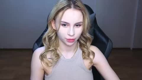 Snapshot of barbieee_doll chatting on March 9, 2025, 5:06 pm Eva online show from March 9, 2025, 5:06 pm