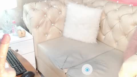 barbiefox_ online show from February 26, 2025, 11:04 pm