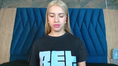 Snapshot of barbiie_98 chatting on September 19, 2025, 12:06 pm barbiie_98 online show from September 19, 2025, 12:06 pm