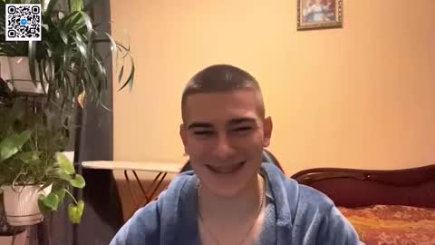 Snapshot of barepulse chatting on December 13, 2025, 10:37 pm Eric online show from December 13, 2025, 10:37 pm