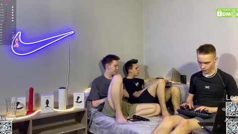 Snapshot of barney_kevin chatting on March 7, 2025, 8:55 pm Fansly  Barney  and Kevin T  online show from March 7, 2025, 8:55 pm