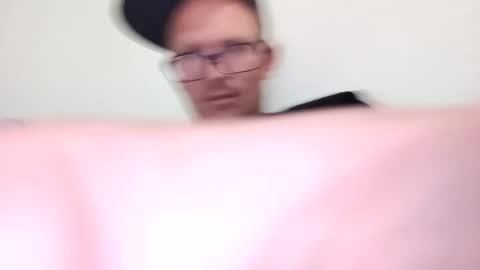 Snapshot of barniemay1 chatting on March 4, 2025, 3:22 am barniemay1 online show from March 4, 2025, 3:22 am