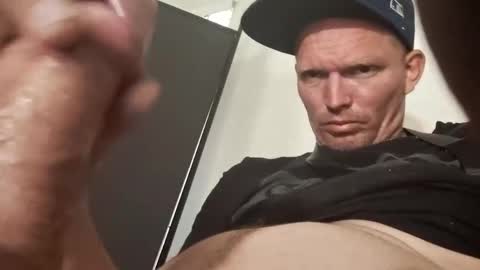 Snapshot of barniemay1 chatting on March 8, 2025, 3:02 pm barniemay1 online show from March 8, 2025, 3:02 pm