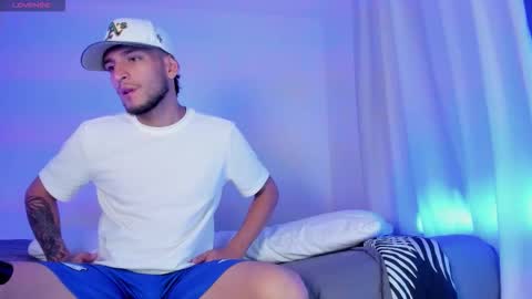 Snapshot of barrymichaels chatting on December 4, 2025, 6:34 am Bruce online show from December 4, 2025, 6:34 am