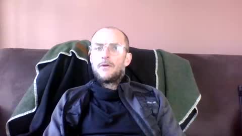 Snapshot of basiccamguy chatting on February 6, 2025, 2:15 pm basiccamguy online show from February 6, 2025, 2:15 pm