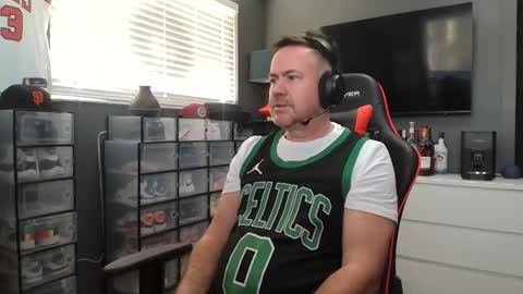 Snapshot of basketballjerseygang chatting on November 27, 2025, 7:05 pm Jordan online show from November 27, 2025, 7:05 pm