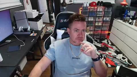 Snapshot of basketballjerseygang chatting on December 16, 2025, 11:54 pm Jordan online show from December 16, 2025, 11:54 pm