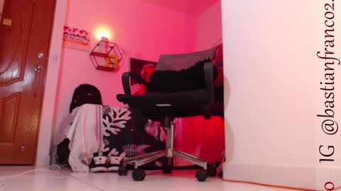 Snapshot of bastian_franco01 chatting on December 7, 2024, 5:04 am Bastian Independent Model online show from December 7, 2024, 5:04 am