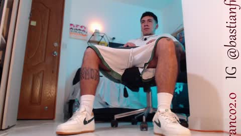 Snapshot of bastian_franco01 chatting on December 19, 2024, 4:34 am Bastian Independent Model online show from December 19, 2024, 4:34 am