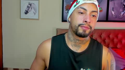 Snapshot of bastian_jones1 chatting on December 25, 2024, 1:53 am bastian_jones1 online show from December 25, 2024, 1:53 am