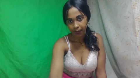 bavianona online show from November 28, 2025, 1:47 pm