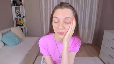 Snapshot of bb_lourels_ chatting on November 9, 2025, 3:32 pm Lourel I will be here on and online show from November 9, 2025, 3:32 pm