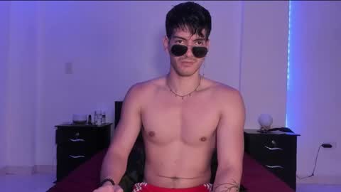 Snapshot of bbbeachboy chatting on February 17, 2025, 9:30 pm Valentino online show from February 17, 2025, 9:30 pm