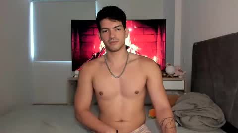 Snapshot of bbbeachboy chatting on October 11, 2025, 8:51 pm Valentino online show from October 11, 2025, 8:51 pm