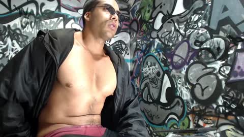 Snapshot of bbc_monster1 chatting on December 1, 2024, 11:04 pm Justin online show from December 1, 2024, 11:04 pm