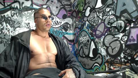 Snapshot of bbc_monster1 chatting on December 17, 2024, 10:43 pm Justin online show from December 17, 2024, 10:43 pm