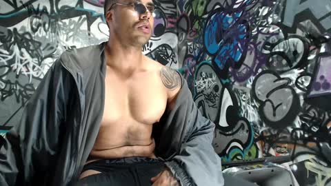 Snapshot of bbc_monster1 chatting on January 7, 2025, 8:21 pm Justin online show from January 7, 2025, 8:21 pm