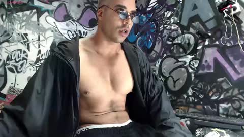 Snapshot of bbc_monster1 chatting on February 18, 2025, 1:22 pm Justin online show from February 18, 2025, 1:22 pm