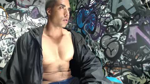 Snapshot of bbc_monster1 chatting on February 23, 2025, 11:58 pm Justin online show from February 23, 2025, 11:58 pm