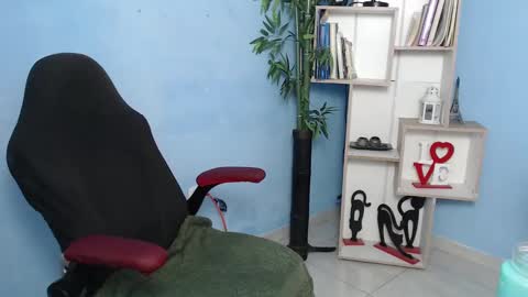 Charlote online show from January 11, 2025, 2:58 pm
