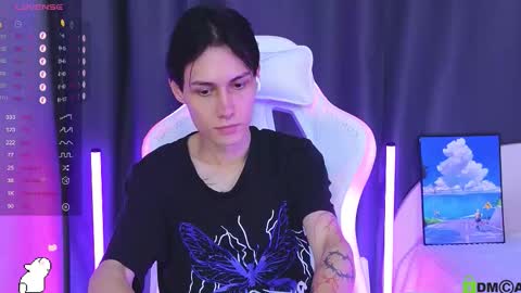 Snapshot of bd_black chatting on October 28, 2025, 12:58 am Aiden online show from October 28, 2025, 12:58 am